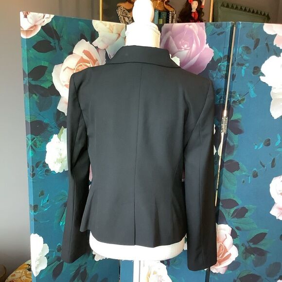 The Limited Collection Black Blazer - Picture 2 of 4